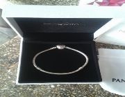 Authentic Pandora heart bracelet -- Jewelry -- Metro Manila, Philippines