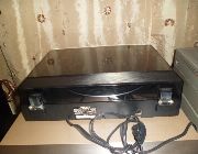 Turntable amplifier -- Amplifiers -- Cavite City, Philippines