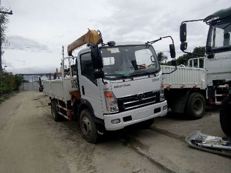 BOOM TRUCK H3 AND 6 WHEELER 3.2 TONS -- Trucks & Buses -- Quezon City, Philippines