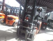 forklift -- Trucks & Buses -- Quezon City, Philippines