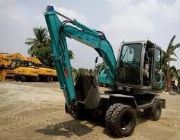 Hydraulic Excavator -- Other Vehicles -- Quezon City, Philippines