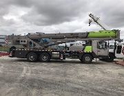 crane -- Trucks & Buses -- Quezon City, Philippines