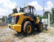 trucks and Busses -- Trucks & Buses -- Pampanga, Philippines