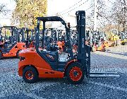 FORKLIFT -- Other Vehicles -- Cavite City, Philippines