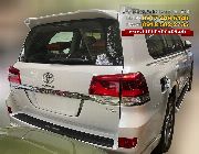 2020 TOYOTA LAND CRUISER VX PLATINUM WHITE -- Cars & Sedan -- Pasay, Philippines