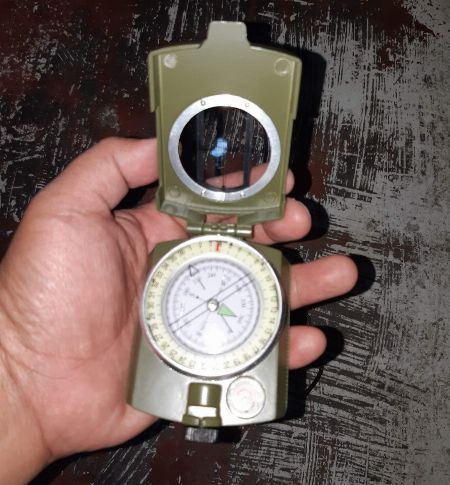 Magnetic Compass Compas 3500 PESOS. -- Everything Else Metro Manila, Philippines