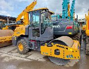 ROAD EQUIPMENT -- Other Vehicles -- Manila, Philippines