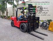 FORKLIFT -- Other Vehicles -- Cavite City, Philippines