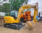 EXCAVATOR -- Other Vehicles -- Batangas City, Philippines