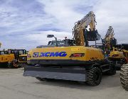 EXCAVATOR -- Other Vehicles -- Manila, Philippines